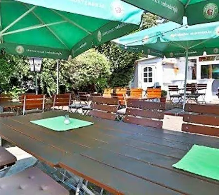 Vico's & Restaurant 2*