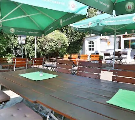 Vico's & Restaurant Hotel