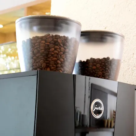 Hotel Vico's & Restaurant 2*