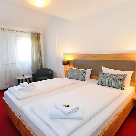 Vico's & Restaurant Hotel